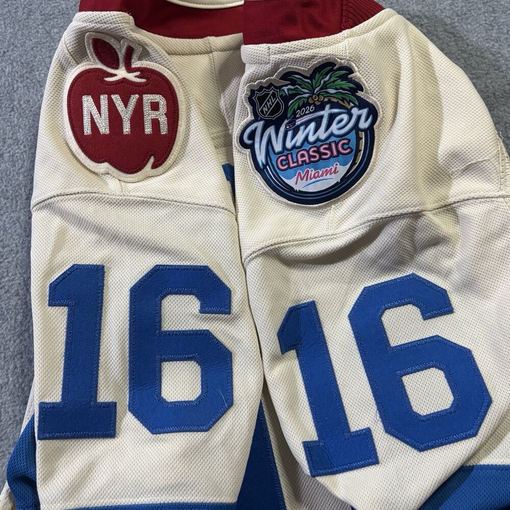Vincent Trocheck NY Rangers Fanatics Winter Classic 2026 Jersey Size 50 NWOT - Picture 3 of 13